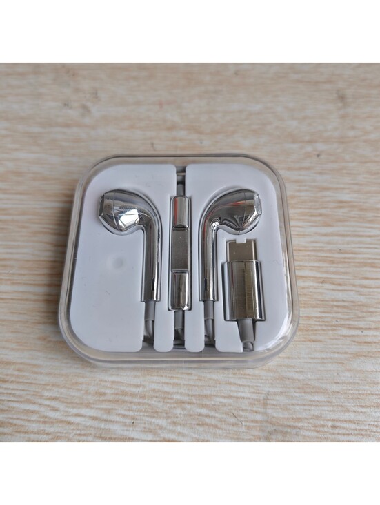 Other - 👾 Chrome Silver Wired Earbuds USB C In Ear Headphones with Mic